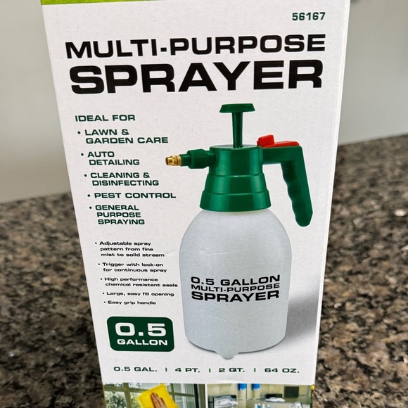 Multi-Purpose Sprayer with Green and Red Nozzle NEW - Picture 2 of 7